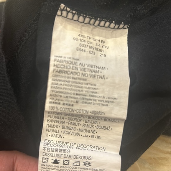 Nike GAP H&M OshKosh T-Shirt 4 Pack Bundle in Black Gray & Green Size 3-4T - Picture 5 of 14